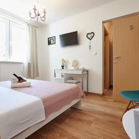 Rooms Antonio 3* Trogir