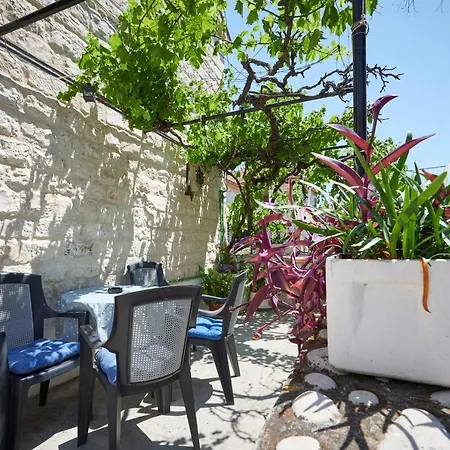 Rooms Antonio 3*